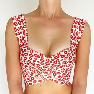 Windsor bodycon kiss print crop top size XS